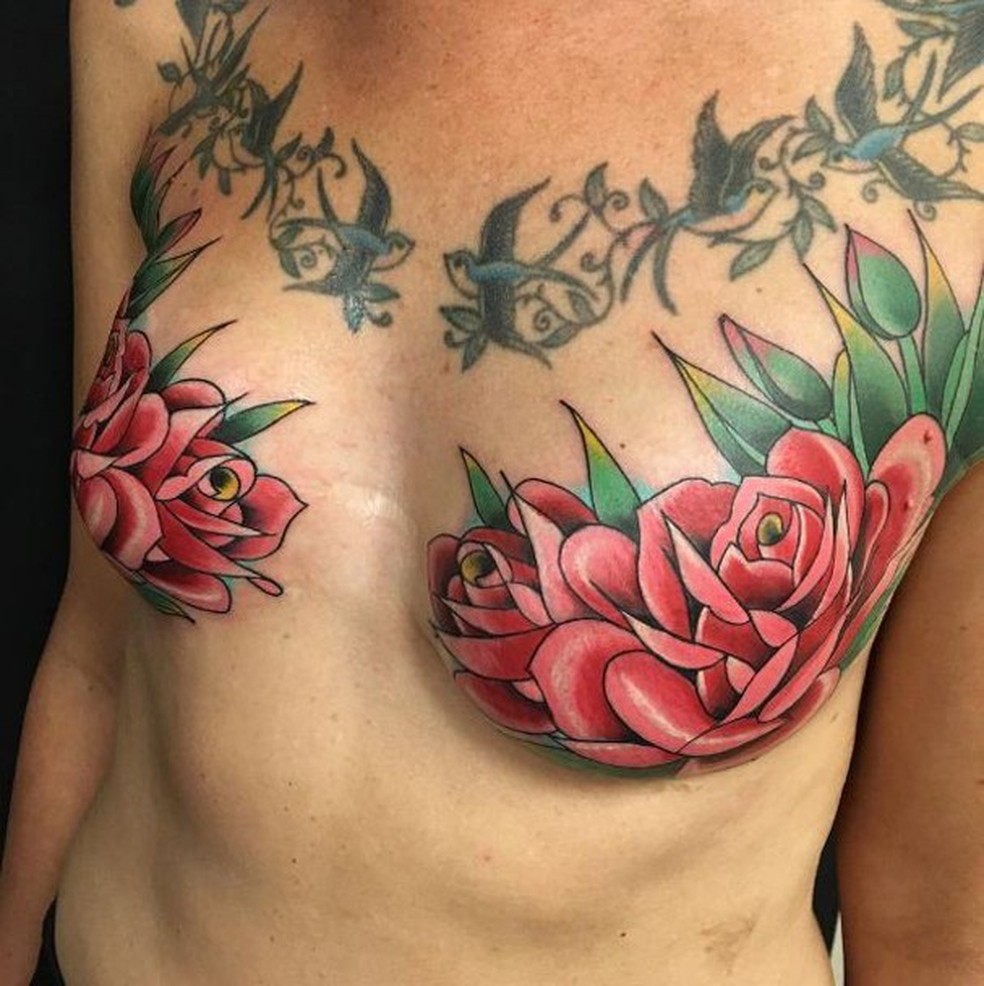 Fotos de tatuagem feminina no peito