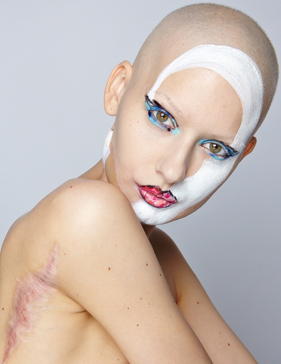 Elizaveta Bulokhova. (Foto: Manolo Ceron) — Foto: Glamour