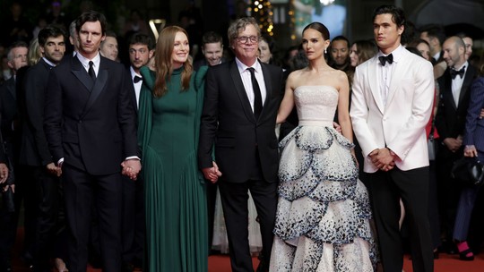 Festival de Cannes 2023: Natalie Portman e Julianne Moore brilham em estreia de novo filme