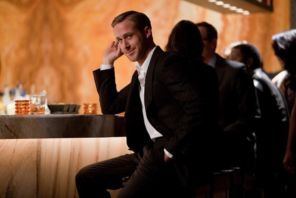 O sofisticado e conquistador libriano Ryan Gosling em "Amor à Toda Prova" (Foto: divulgação) — Foto: Glamour