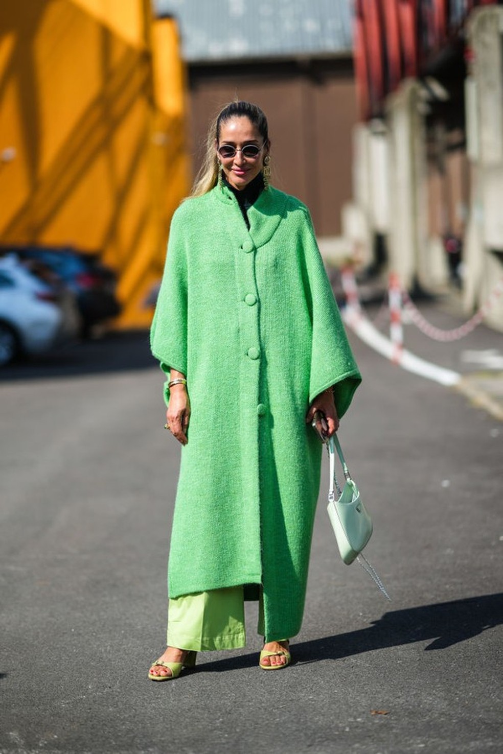 Cor verde lima: tudo sobre a tendência e dicas de looks