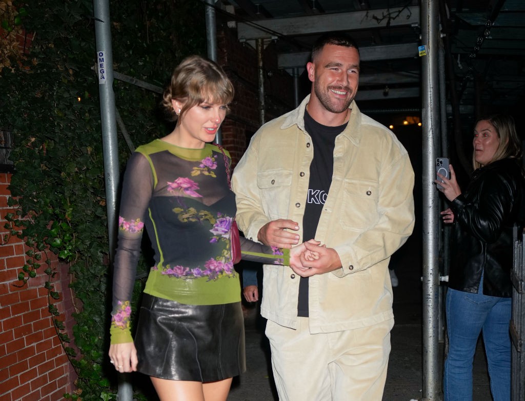 Taylor Swift e Travis Kelce — Foto: Getty Images