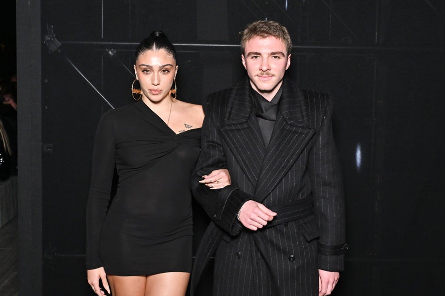 Lourdes Leon e Rocco Ritchie, filhos de Madonna, chegam juntos para ...