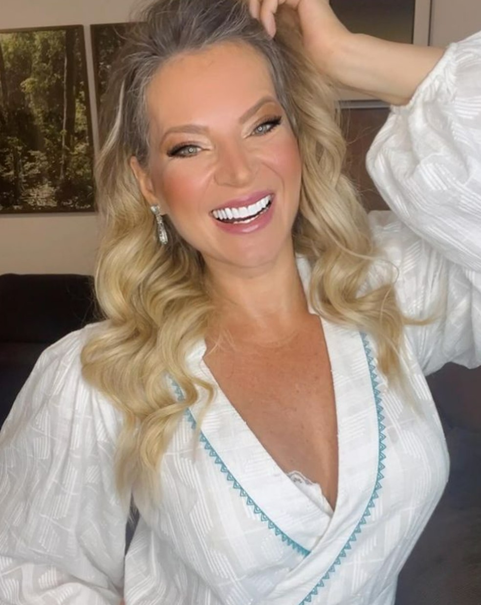 Joice Hasselmann surge poderosíssima na web