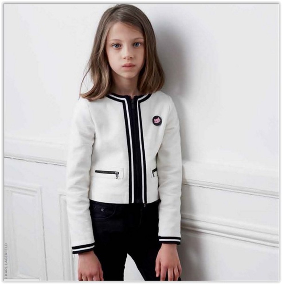 E a jaqueta de tweed com perfume Chanel? (Foto: Reprodução) — Foto: Glamour