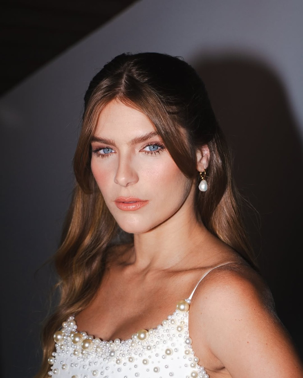 Isabella Santoni comemora um ano de casamento com Henrique Blecher — Foto: Reprodução/Instagram