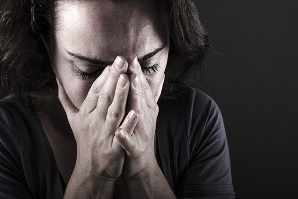 50% das denúncias registradas estão relacionadas a violência física (Foto: Thinkstock) — Foto: Glamour