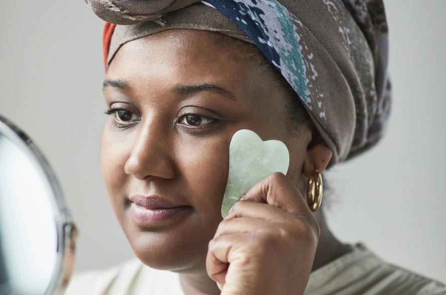 Gua Sha: um guia completo da massagem facial
