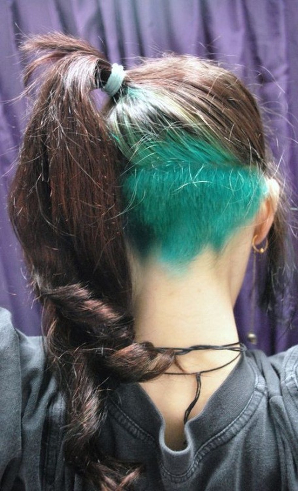 Undercut turquesa (Foto: Reprodução/ Tumblr girlintheyellow.tumblr.com) — Foto: Glamour