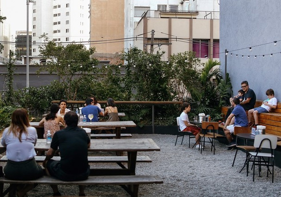 Restaurantes com área externa para conhecer em São Paulo (Foto: Divulgação) — Foto: Glamour