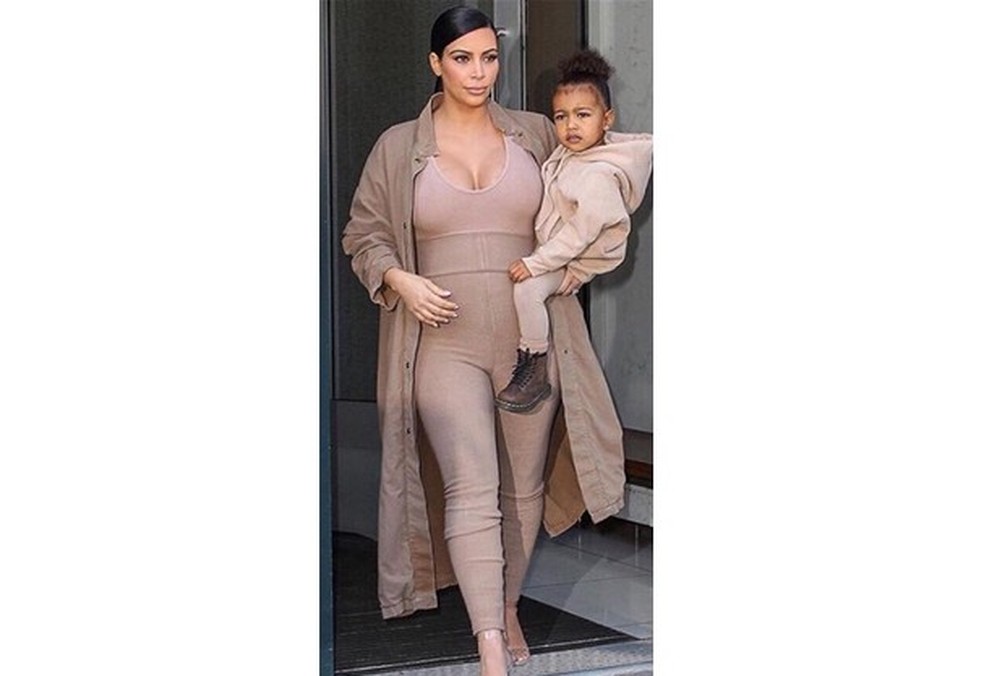 Kim Kardashian e North West (Foto: Reprodução/ Instagram) — Foto: Glamour