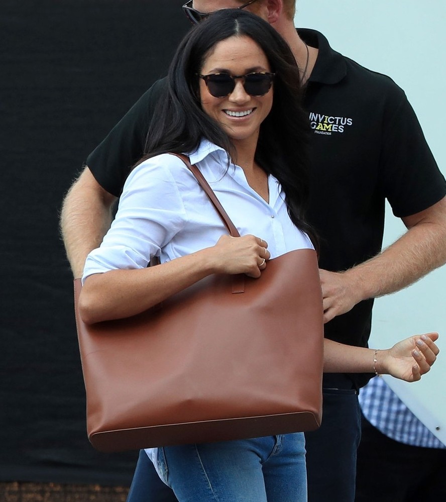 Meghan Markle comete gafe no look para assistir a partida de tênis - Viva a  Vida - R7 Moda