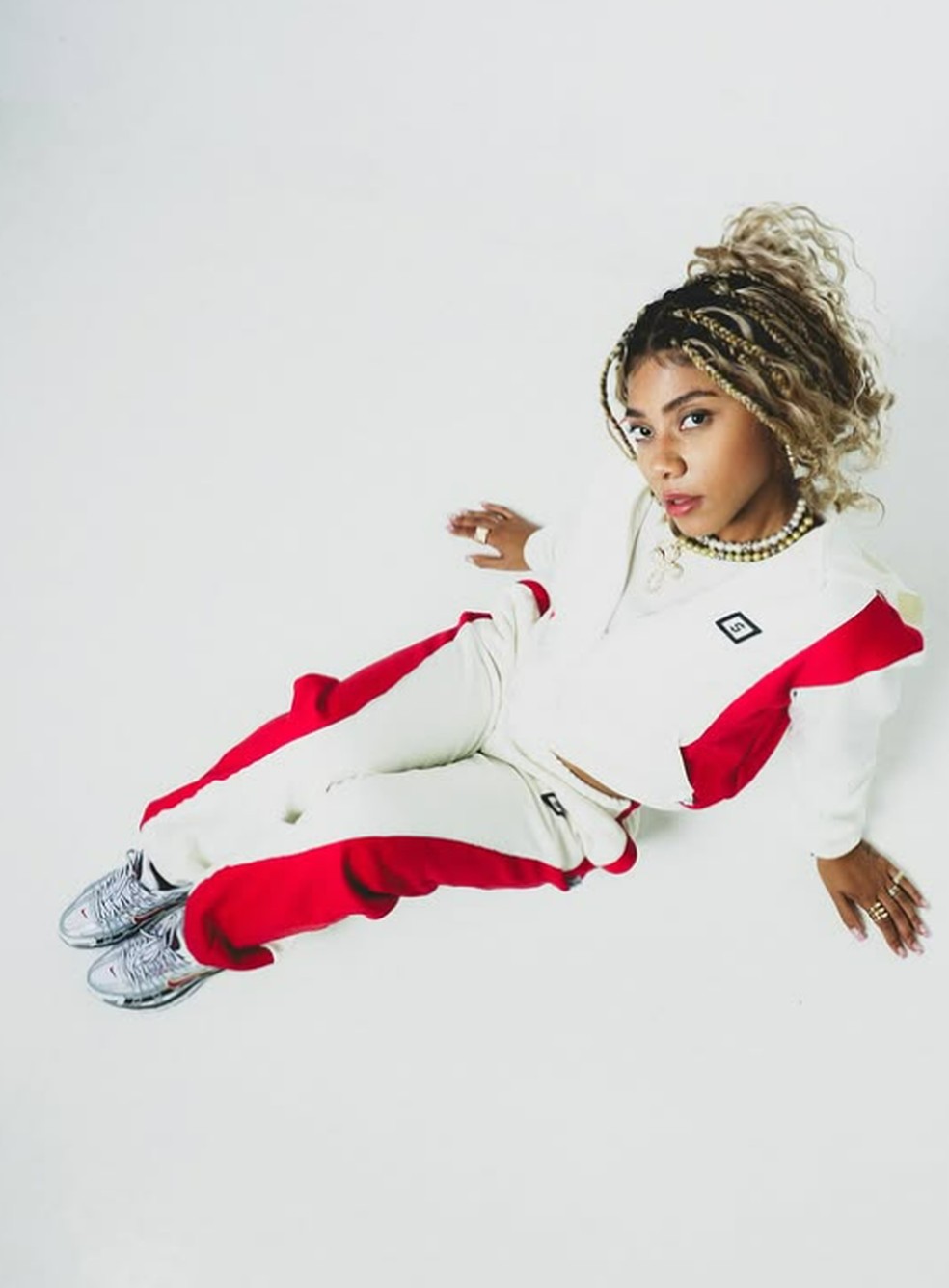Ajuliacosta, vencedora do BET Awards 2025, na categoria Melhor Artista Revelação Internacional — Foto: Reprodução/Instagram
