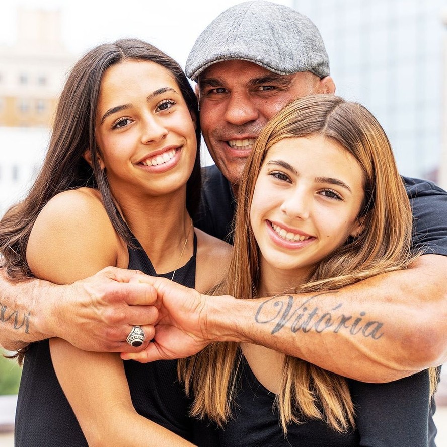 Vitor Belfort mostra cliques com as filhas