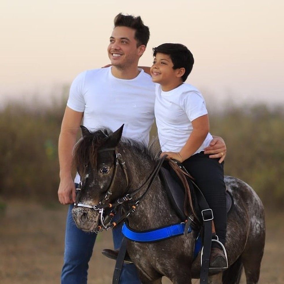 Foto: Wesley Safadão levou o filho Yhudy e sobrinhos para conhecer