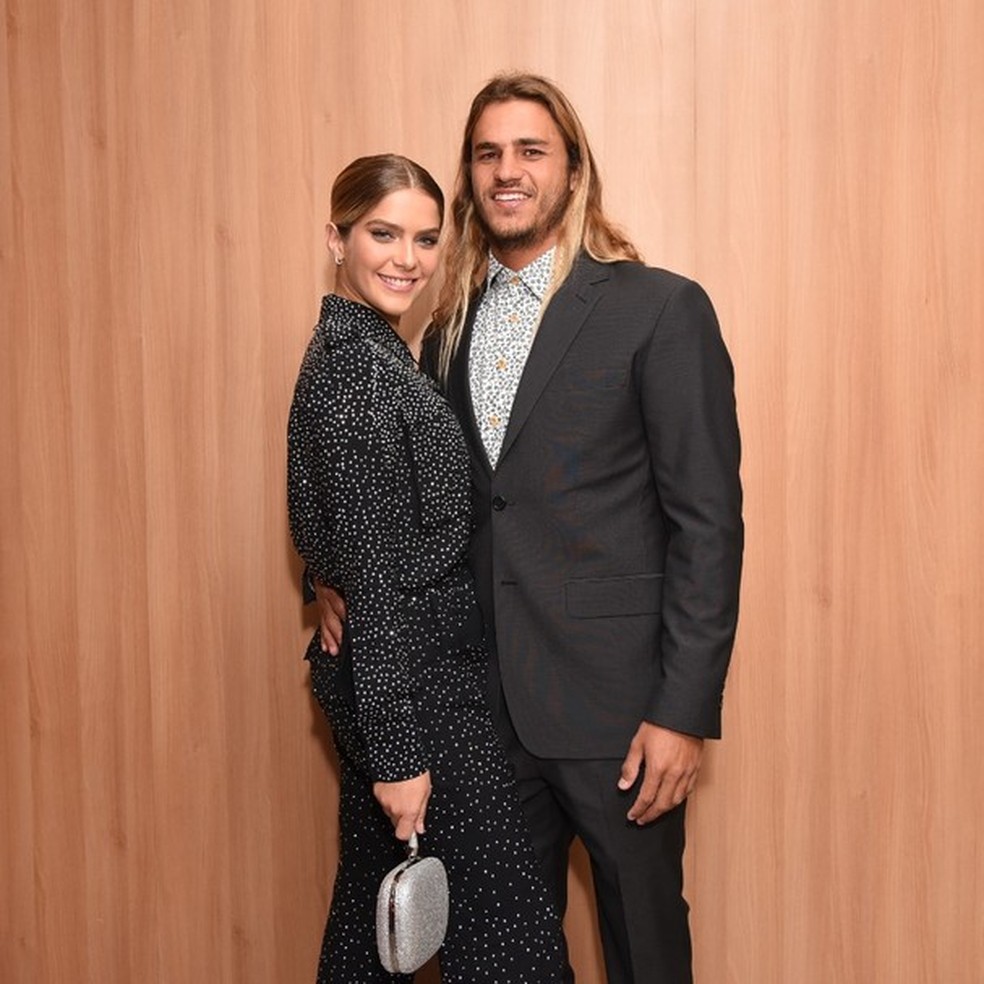 Isabella Santoni e Caio Vaz (Foto: Glamour Brasil) — Foto: Glamour