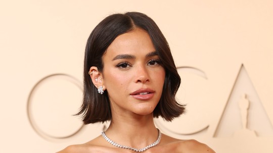 Descobrimos o segredo do brilho do cabelo de Bruna Marquezine no Oscar 2026