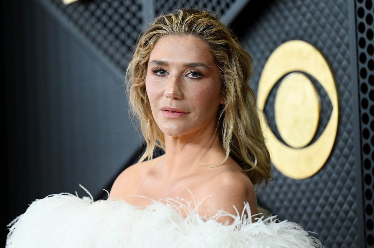Kesha choca fãs ao revelar que coleciona dentes humanos: 'Assusta os ...