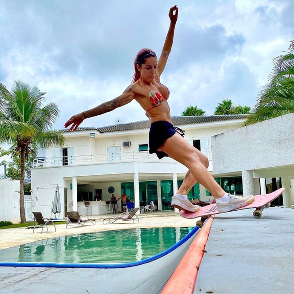 Leticia Bufoni fala sobre processo de treinos durante a quarentena (Foto: Reprodução/Instagram ) — Foto: Glamour