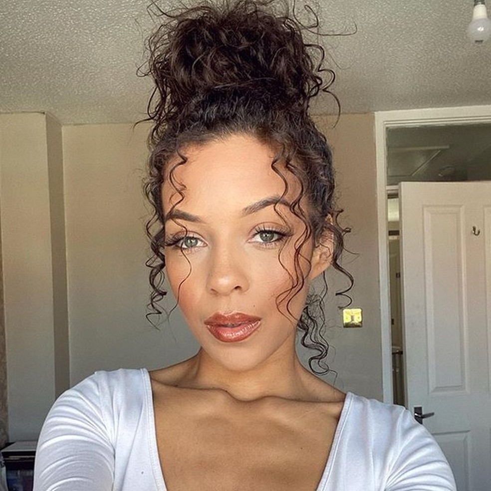 Cabelo curto cacheado: veja cortes e estilos (Foto: Reprodução / instagram) — Foto: Glamour