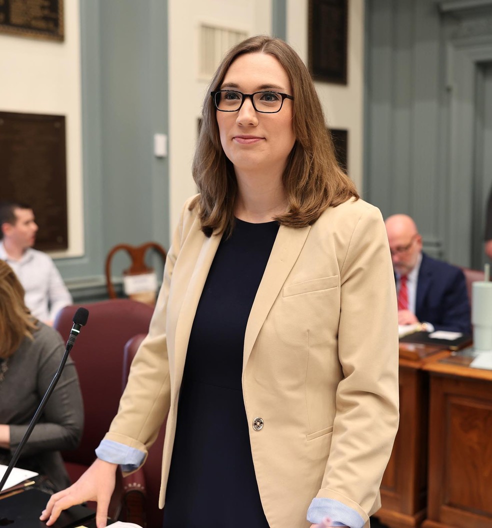 Quem é Sarah McBride? Conheça a primeira mulher trans no Congresso dos EUA