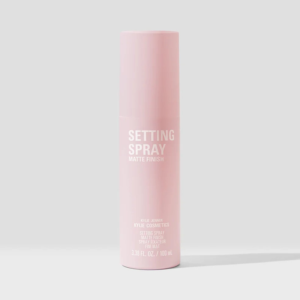 Setting Spray Matte Finish, Kylie Cosmetics (R$ 219) — Foto: Divulgação