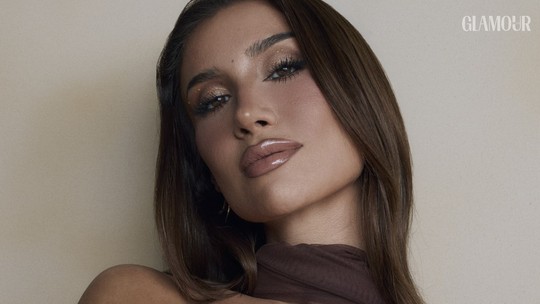 Bianca Andrade: "Meu olhar está na mulher do dia a dia, que está na correria, no ônibus, e precisa de praticidade" Bianca Andrade: "Meu olhar está na mulher do dia a dia, que está na correria, no ônibus, e precisa de praticidade"