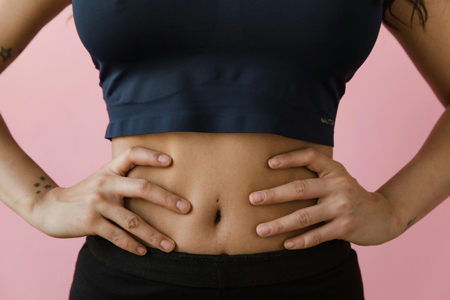 7 infecções no umbigo que você pode ter — e o que fazer se tiver uma