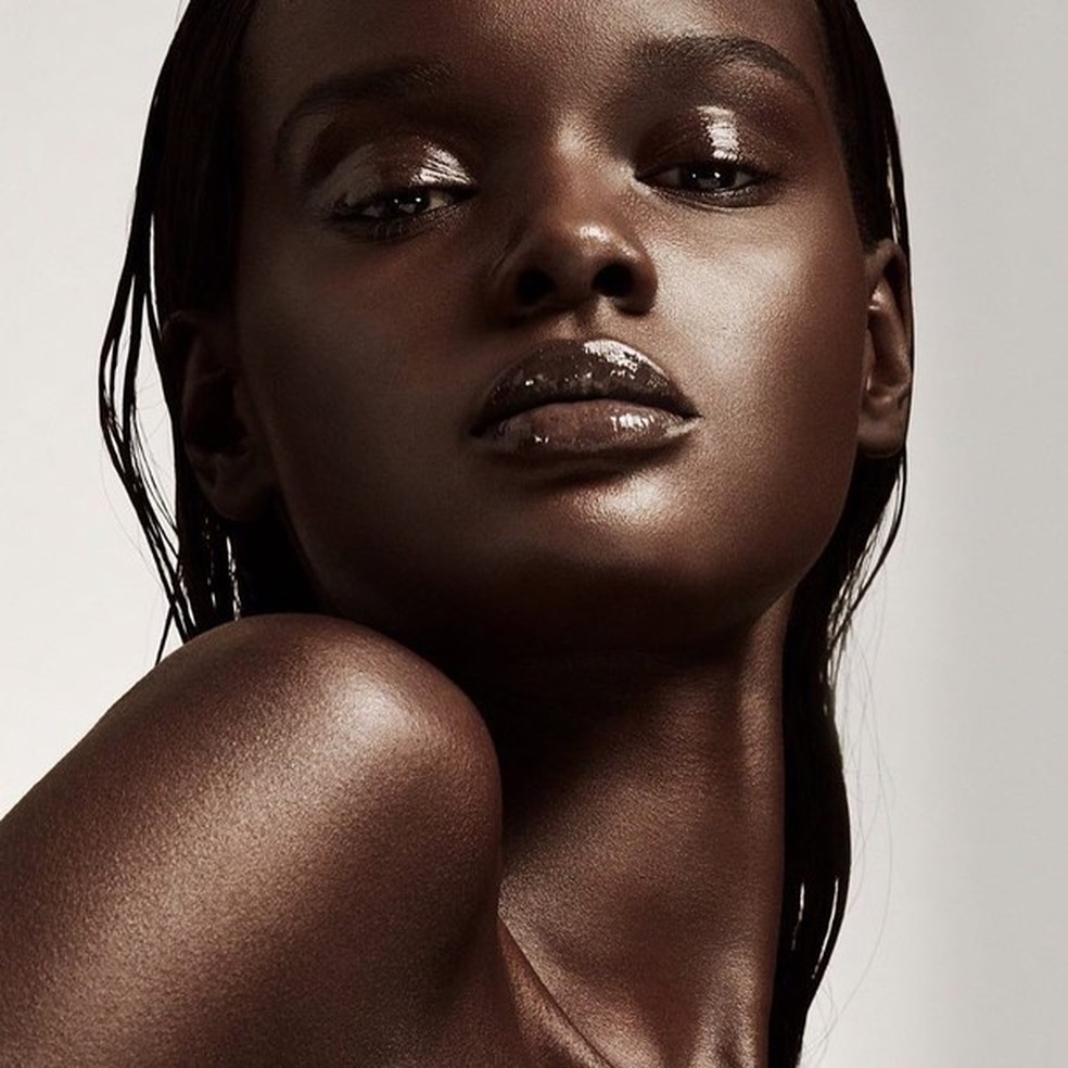 A exautação do glossy na Fenty Beauty, de Rihanna (Foto: Divulgação) — Foto: Glamour