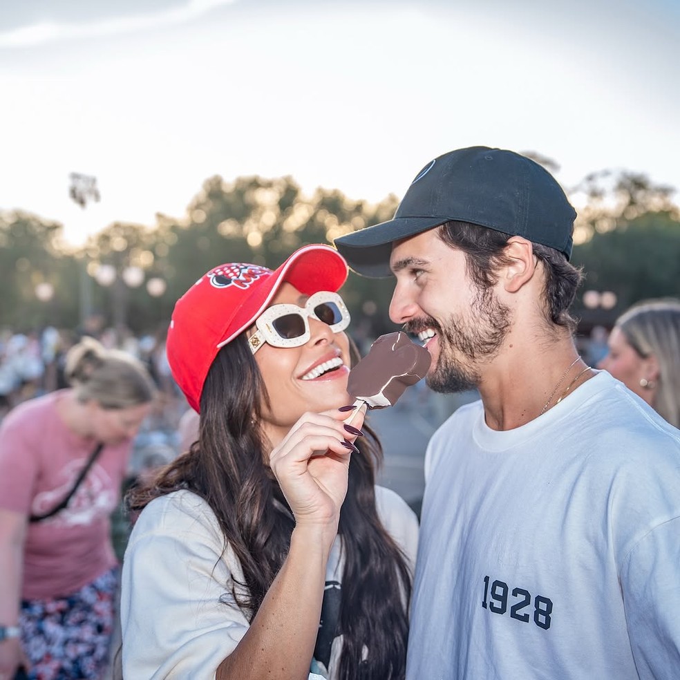 Nicolas Prattes abre álbum de fotos de viagem em família com Sabrina Sato e Zoe — Foto: Reprodução/Instagram