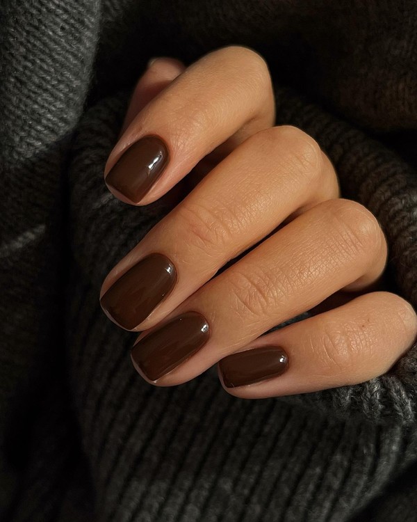 10 cores de esmalte que vão bombar neste inverno 2024