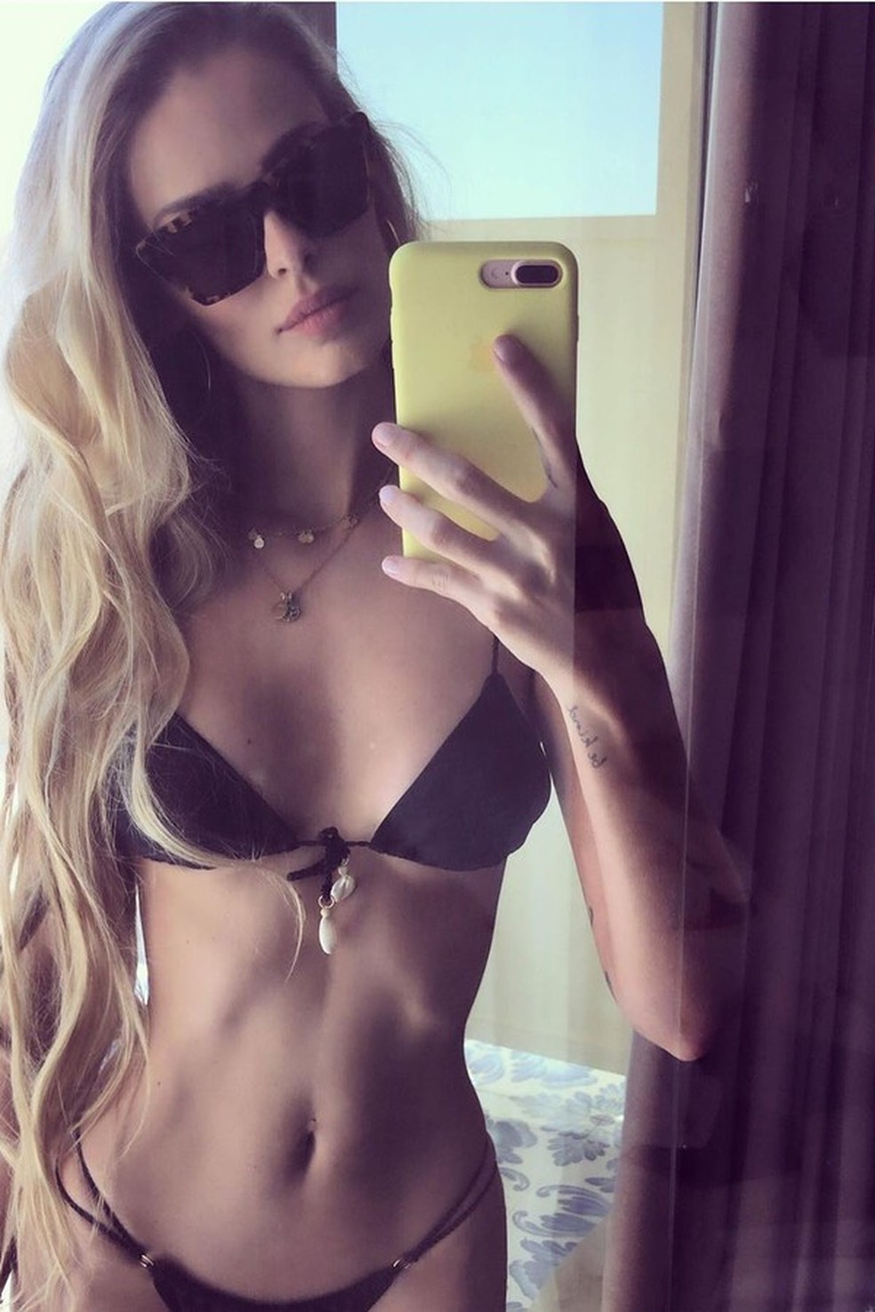 Yasmin brunet sexy