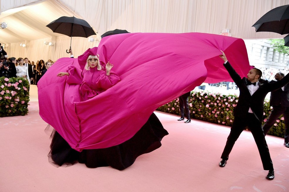 Lady Gaga troca de look no Met Gala (Foto: Getty Images) — Foto: Glamour