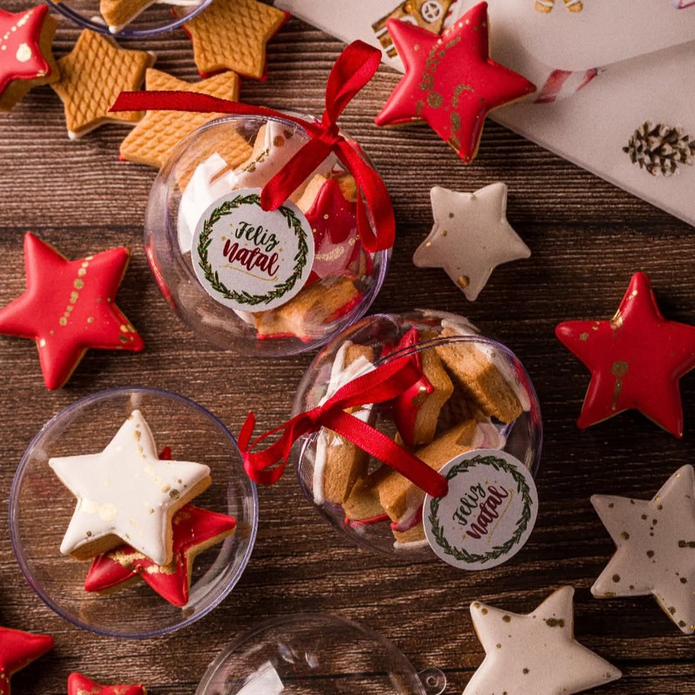 Decoração de Natal para a ceia — Foto: Reprodução/Instagram@thaispelanda_cookiedesign