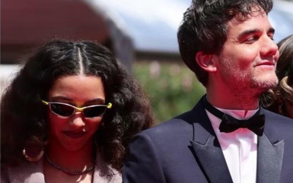 Alice Carvalho comemora aniversário de Wagner Moura: 'Nosso herói'