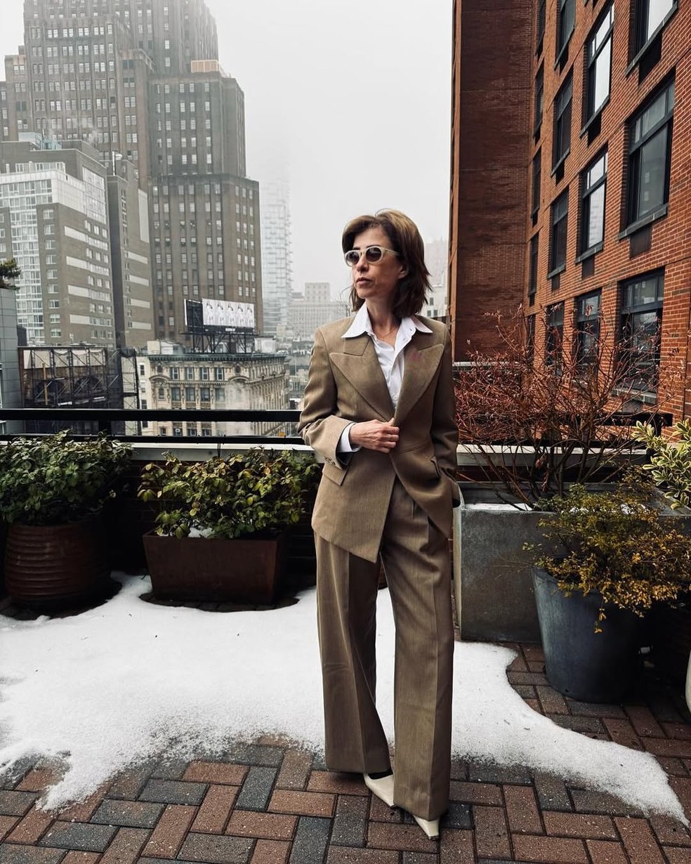 Fernanda Torres aposta em look grifado de R$ 16 mil em Nova York — Foto: Reprodução/Instagram
