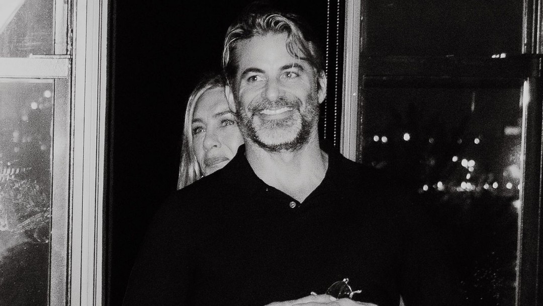 Quem é Jim Curtis, hipnoterapeuta namorado de Jennifer Aniston?