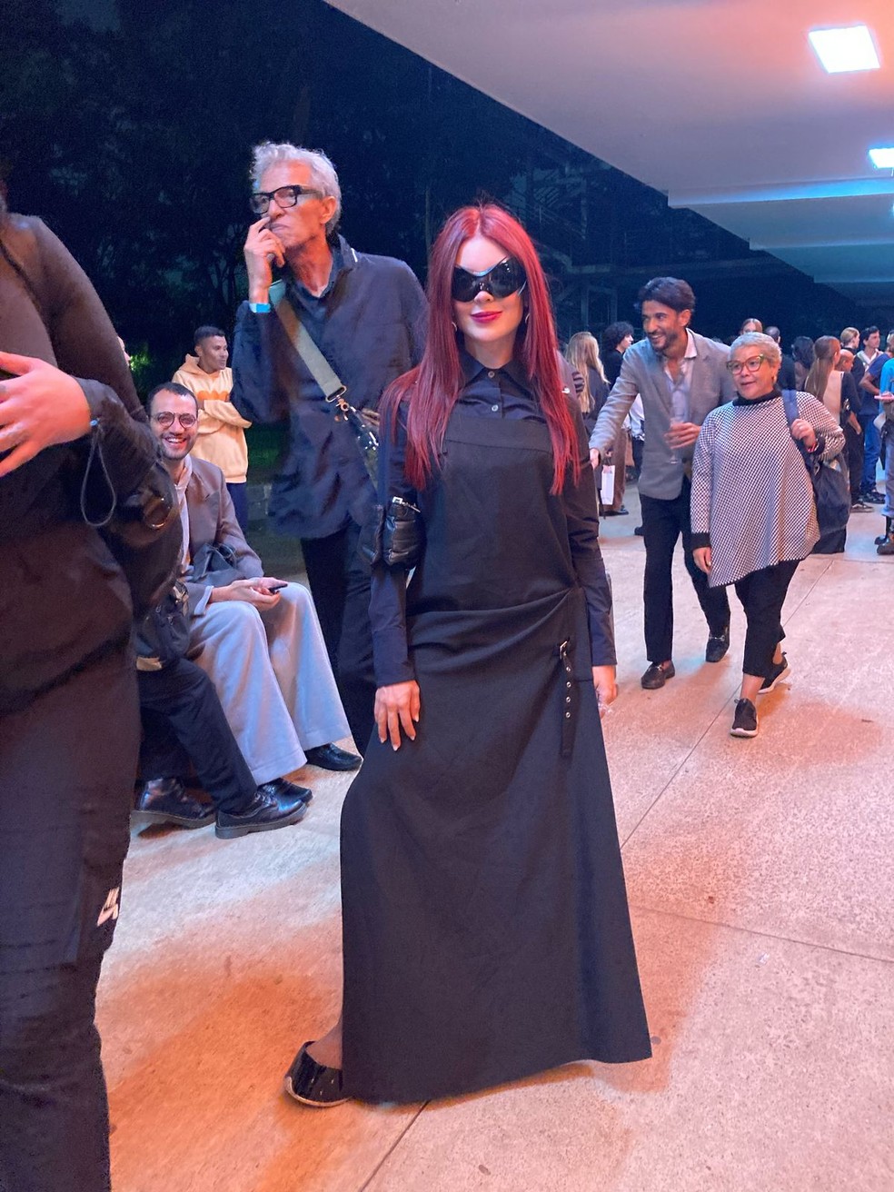 Gkay aposta em 'bota de cavalo' de mais de R$16 mil para desfile em SP — Foto: Foto: Glamour Brasil