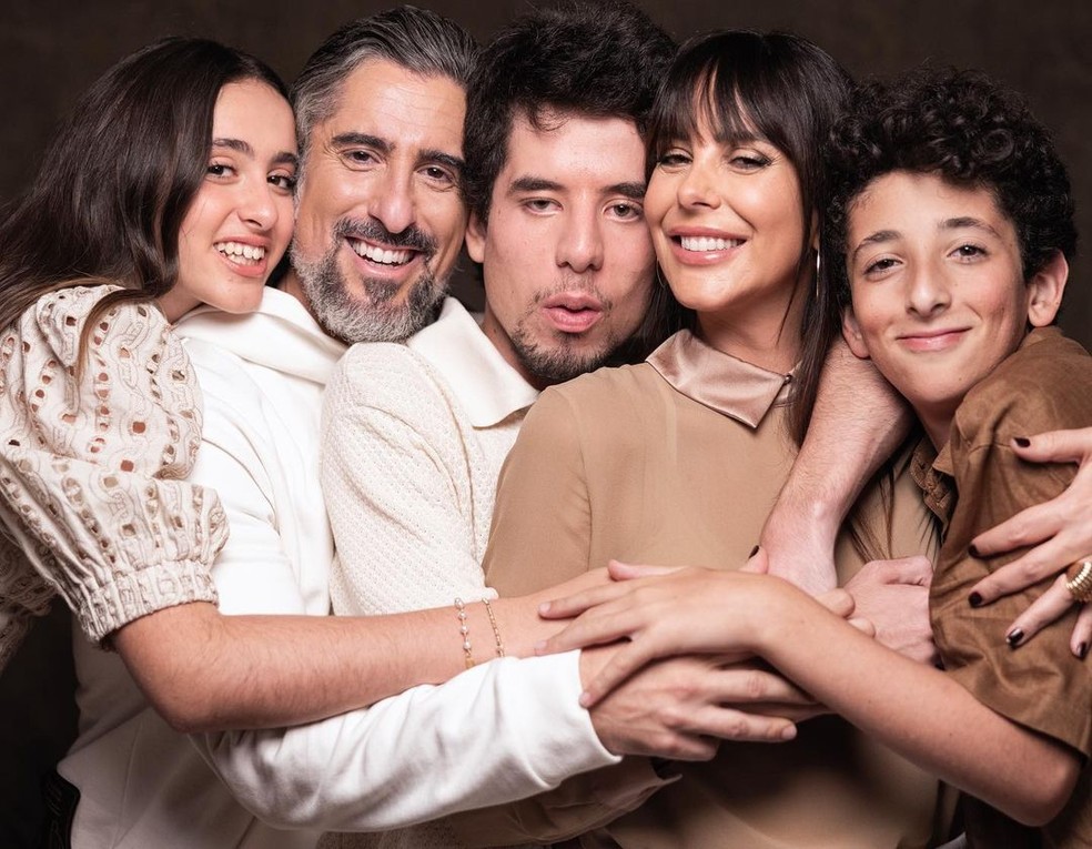 Marcos Mion compartilha álbum do ano de família — Foto: Reprodução/Instagram