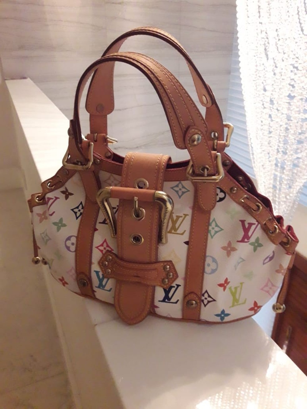 Primeira bolsa de grife que Belle ganhou de Thiago Silva (Foto: Divulgação) — Foto: Glamour