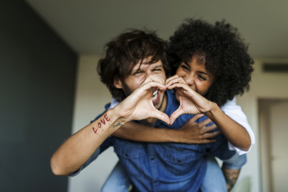 Estes são os três elementos do amor que todo relacionamento precisa ter — Foto: Getty Images