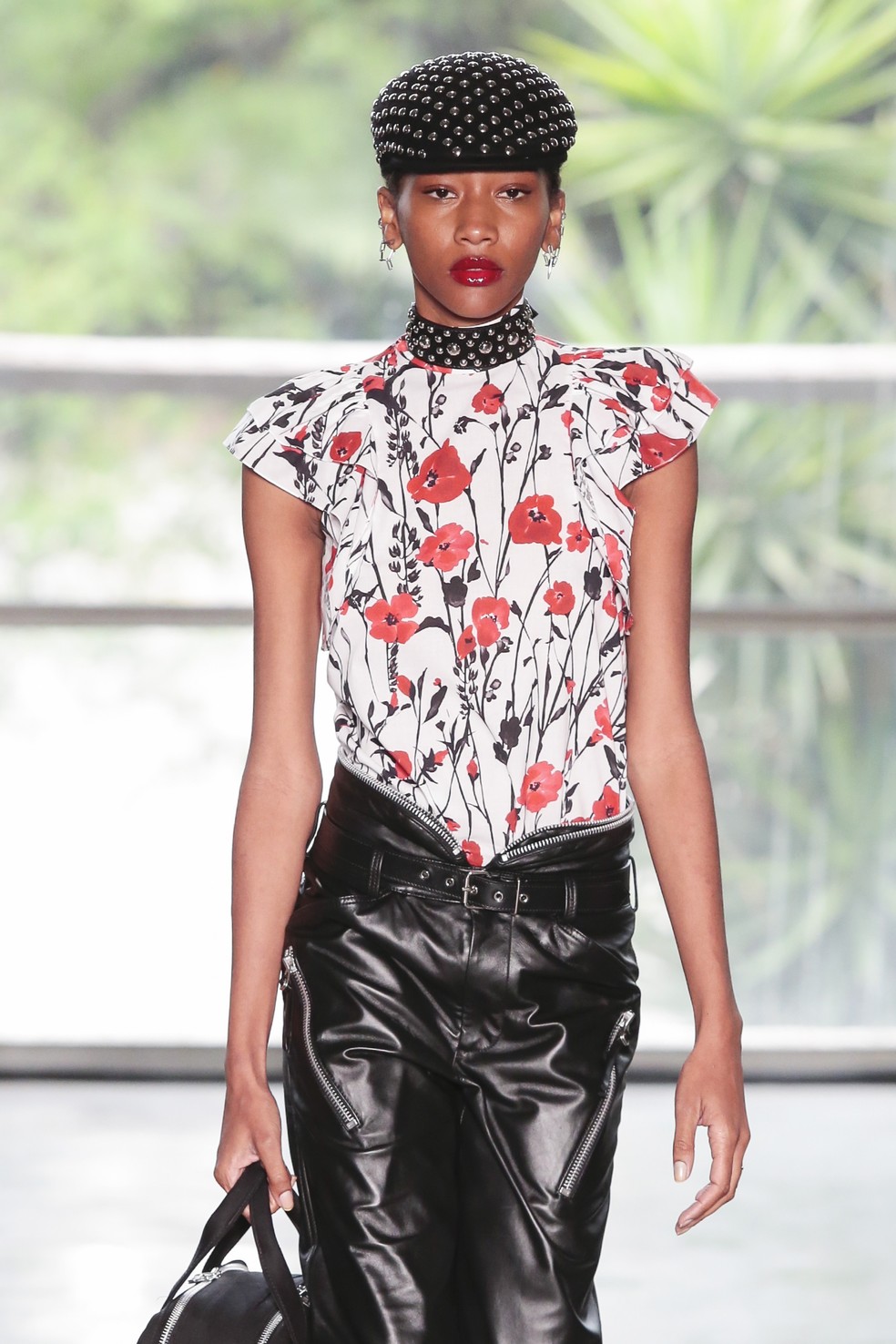 Desfile Reinaldo Lourenço (Foto: Imaxtree) — Foto: Glamour