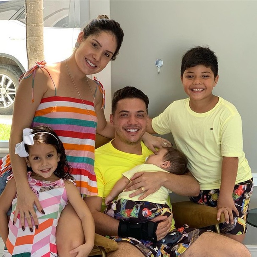 Wesley Safadão e família (Foto: Instagram/Reprodução) — Foto: Glamour