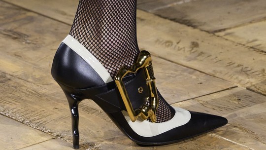 Os 10 sapatos e acessórios mais escandalosos da semana de moda de Milão 