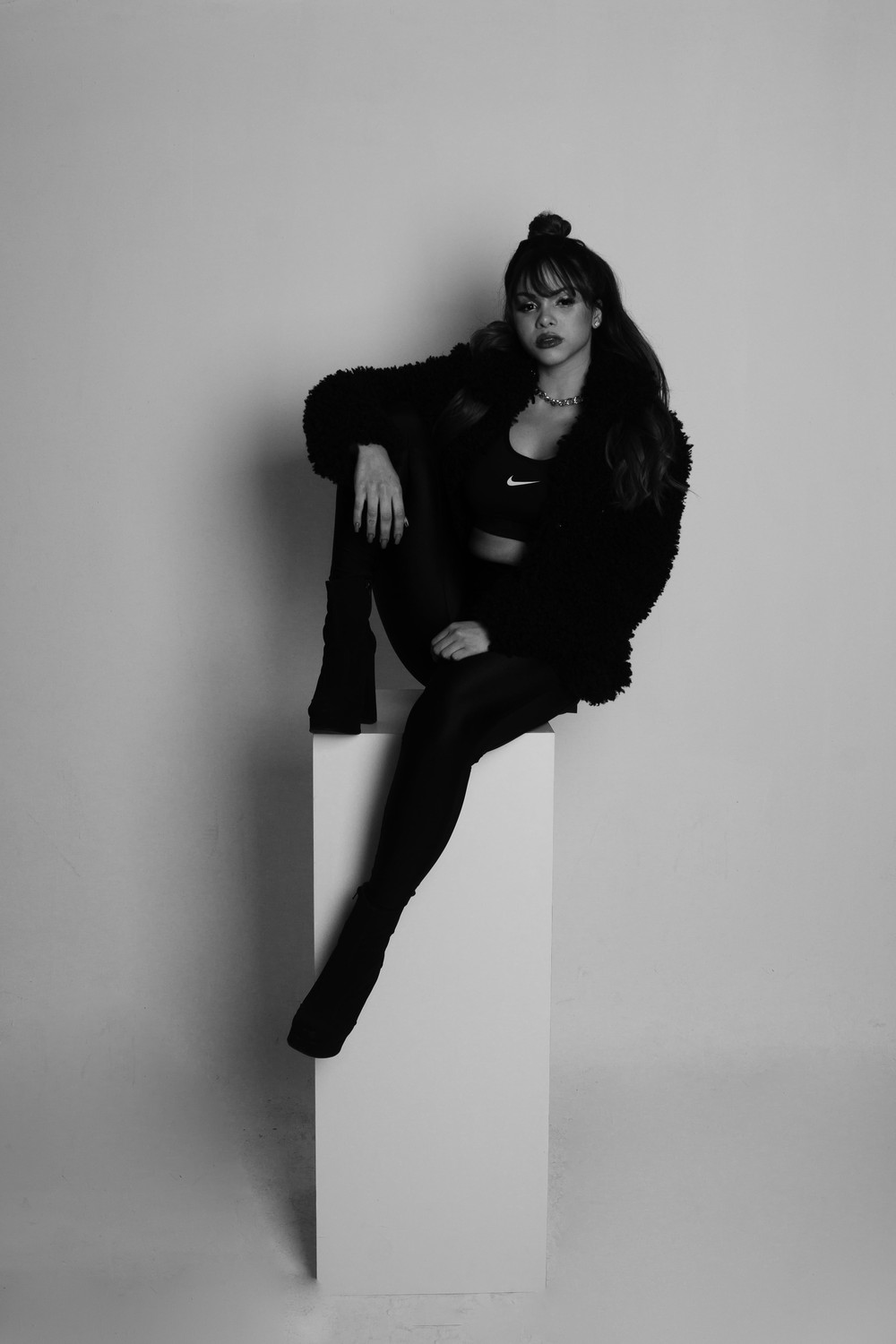 A cantora Gabily mudou o visual e se inspirou em Kim Kardashian