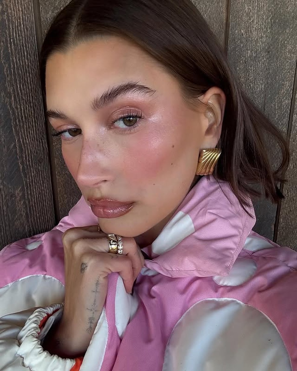 “Ballet blush” é a tendência de maquiagem inspirada nos Y2K para experimentar já — Foto: Instagram/Reprodução