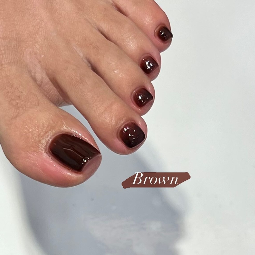 Esmaltes para os pés perfeitos para o outono — Foto: @winsome.nail