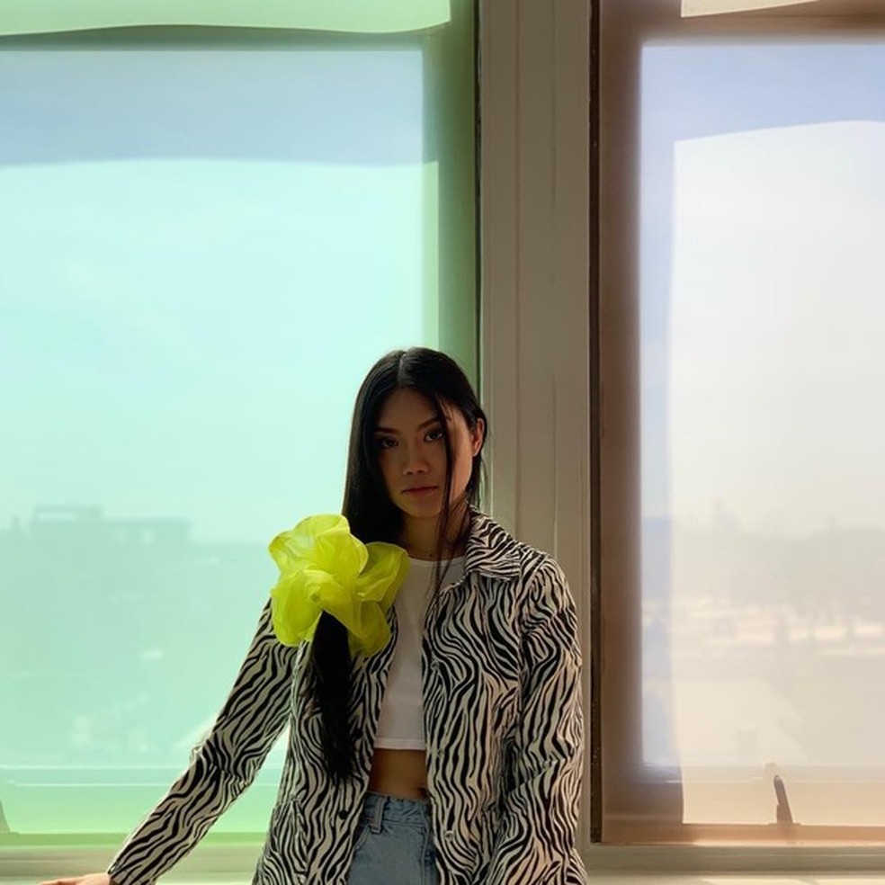 Schrunchie gigante (Foto: Reprodução Instagram) — Foto: Glamour