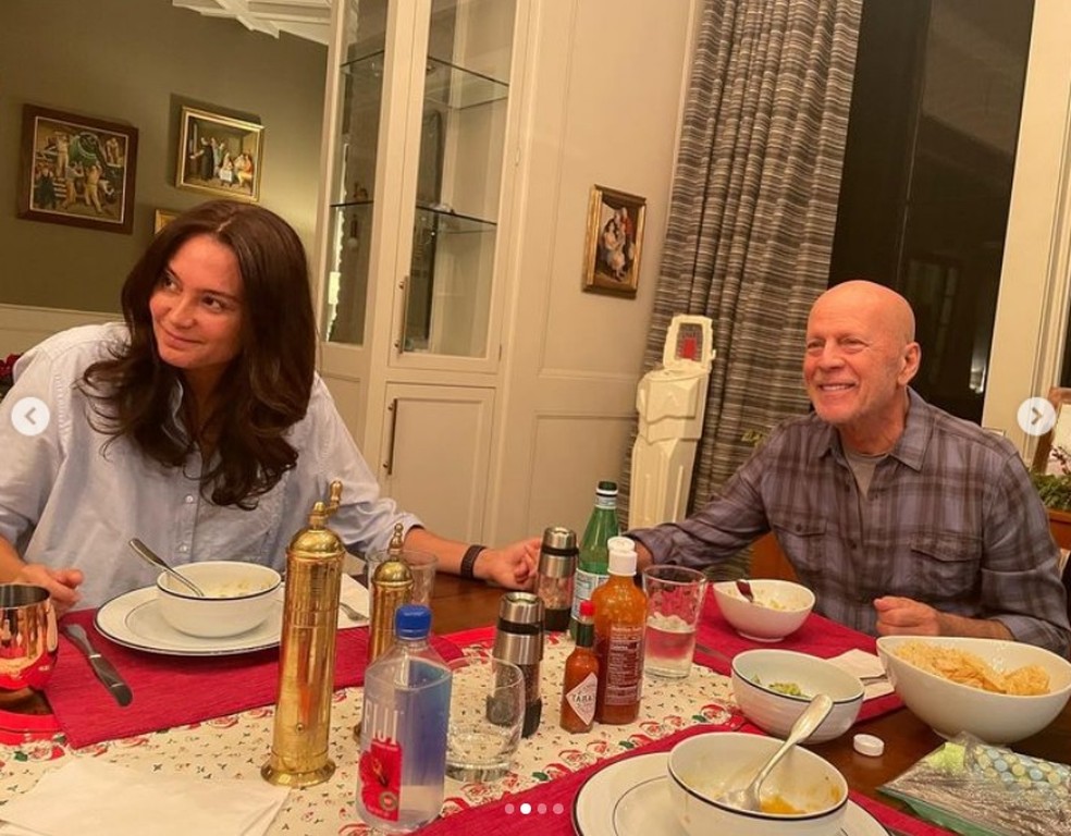 Bruce Willis e a mulher, Emma — Foto: Instagram