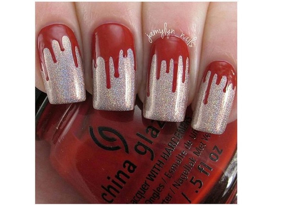 5 - Estamos chorando litros de sangue com essa nail. O esmalte vermelho faz às vezes de sangue e a base é holográfica! Uau! (Foto: Reprodução Instagram (@chinaglazeofficial) — Foto: Glamour
